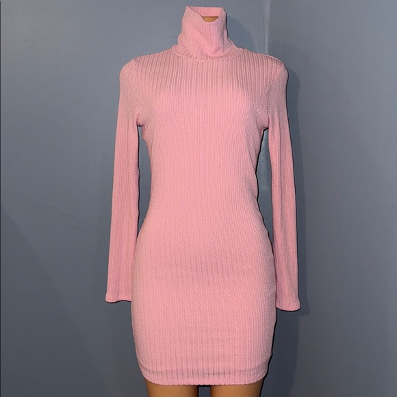 Fashion Nova Dresses & Skirts - Stylish Fashion Nova Pink Turtleneck Mini Dress - Size Large